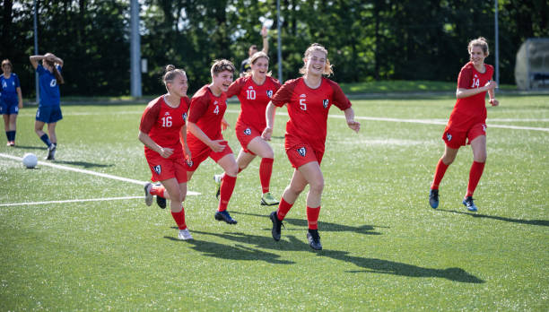 着年轻球员 着年轻球员