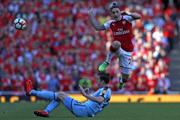 中的火箭来 中的火箭来