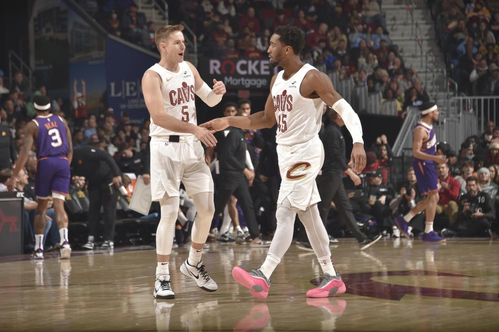 她是一个兼 她是一个兼